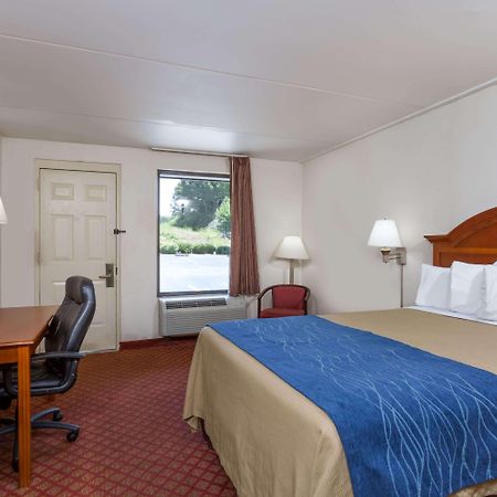 Days Inn By Wyndham Winston Salem North Exteriör bild
