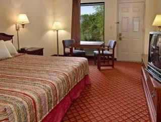 Days Inn By Wyndham Winston Salem North Exteriör bild